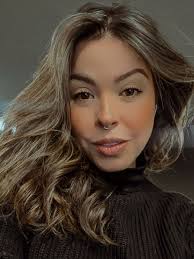 Barbara Oliveira's Instagram, Twitter & Facebook