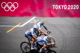 De medaillekast van wout van aert kleurt het laatste jaar nogal zilver. Wout Van Aert Verkent Olympisch Parcours Op Tijdritfiets Met Gazet Van Antwerpen Mobile