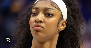 On National Women's Day.... Napheesa Collier & Arike Ogunbowale both  surprised their trainers with a $10,000 Bonus. 💵💵💵💵💵💵💵 Collier  honored Terri Acosta & Ogunbowale honored Lindsey Elizondo for their  leadership and dedication.