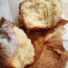 Repeat, mixing until completely incorporated before adding remaining liquid. Carmen Facio On Twitter Portuguese Bolo De Arroz Such An Interesting Texture Food Portugal Rice Baking Homemade Bolo Arroz Https T Co Pq3exgtnrb