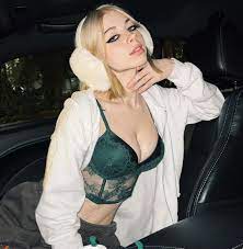 Cinnanoe - Free nude pics, galleries & more at Babepedia