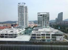 It is located in front of the surian mrt station and integrated with the shopping mall. Tropicana Garden Office Corner Lot Office For Rent In Kota Damansara Selangor Iproperty Com My