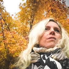 La fille de la pluie, la ouessantine Aurélie Prouff à l'Avant-scène à  Plougastel