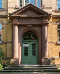 File Schule An Der Isebek Hamburg Eimsbuttel Madchenschule Eingang 3 18394 Ajb Jpg Wikimedia Commons