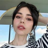 Jenna Carey's Instagram, Twitter & Facebook