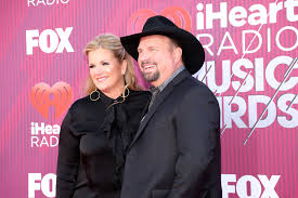 Enjoy these christmas candy recipes to make for gifting, stocking stuffers, serving at festive parties, or enjoying in front of the tree. Trisha Yearwood Reveals The Best Gift Husband Garth Brooks Has Given Her It S An Unusual Item