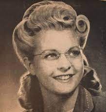 1940s Hairstyles History Of Women S Hairstyles 1940s Hairstyles Vintage Hairstyles Womens Hairstyles