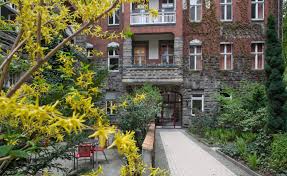 Aber im haus bethanien, einer integrativen wohngemeinschaft der diakonie de la tour, laufen die vorbereitungen auf weihnachten auf hochtouren. Agaplesion Bethanien Haus Bethesda In Berlin Kreuzberg Auf Wohnen Im Alter De