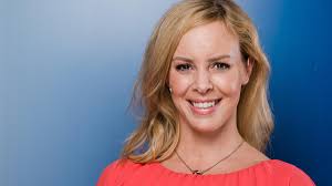 Wann hast du nach der geburt deines kindes zum ersten mal wieder mit deiner. Let S Dance Star Isabel Edvardsson Zum Ersten Mal Mama Geworden