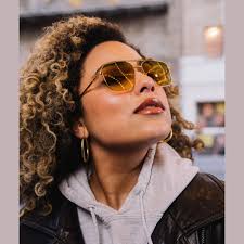 We like the Spring flower and butterfly display outside @herdsteakhouse