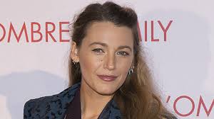 Blake lively, ryan reynolds fighting over sandra bullock? Netflix Lands Reddit Novella We Used To Live Here Blake Lively To Star Deadline