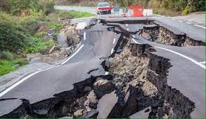 Bersebaran juga pesan broadcast yang meresahkan, karena berisi ramalan gempa bumi di beberapa daerah dalam waktu dekat. Gempa Bumi Di Sabah Jumlah Korban Dijangka Meningkat Beritabenar