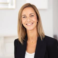 Emily Beevers (@bumpandme.club) • Instagram photos and videos