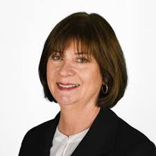 I am honored to be a part of the selection committee chosen by  @50/50WomenOnBoards to vet the next 50 Women to Watch for Boards Cohort! If  you are a board-ready senior leader,