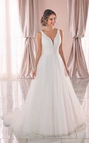 Zweiteiliges hochzeitskleid vintage hochzeitskleid brautkleid prinzessin brautkleid designer. Schlichtes Einfaches Brautkleid Im Ballkleid Stil Mit Gerafftem Oberteil Essense Of Australia Wedding Dresses Discontinued