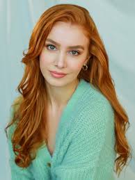 Emmy Pearson's Instagram, Twitter & Facebook