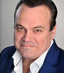 Book Shaun Williamson