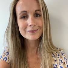 Isabella Petersen's Instagram, Twitter & Facebook