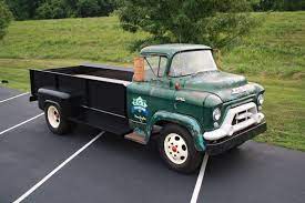 The Bgt 1958 Gmc 370 2 12 Ton Custom Stepside Pickup Truck Built By Ridge Park Speed In Louisville Kentucky Cool Trucks Gmc Trucks Gmc Truck