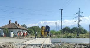 Bconform art.60., alin.3 din codul rutier: Trecerile La Nivel Cu Calea Ferata