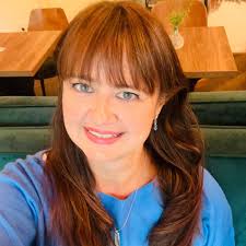 Can someone please help me answer this question. 🙏 How long did it take  from the moment the Earth started cooling down and then freezing, until the  moment the Snowpiercer left on