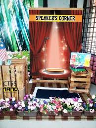 Berikut contoh pidato singkat yang bisa kamu jadikan referensi. Sudut Pidato Speaker Corner Carta Keceriaan Sekolah Facebook