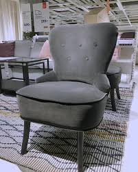 Ikea Barkarby On Instagram Gratt Ar Flott Stilig I Sammet Och Extra Bekvam Ar Remsta Fatolj Perfekt Att Avsluta En Gra Och Ky Armchair Home Decor Furniture