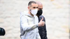 Web oficial con la ficha detallada de karim benzema, delantero del real madrid, con su estadísticas y las mejores fotos, vídeos y noticias. France Team Karim Benzema Set Foot In Clairefontaine 2 000 Days Later Newswep