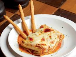 Voici 7 Recettes Faciles Pour Realiser Des Lasagnes Savoureuses Originales Et Genereuses Vous Allez Adorer Recettes De Cuisine Recette Facile Lasagnes