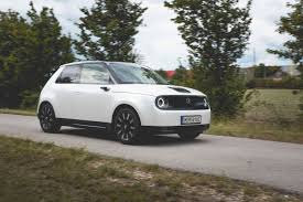 The production version was unveiled at the same show in 2019. Der 154 Ps Starke 2020 Honda Honda E Advance Im Test Autofilou