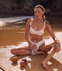 Celeb legs prefer:hawtcelebs prefer:elsa hosk prefer:toni garrn prefer. Elsa Elsahosktr Twitter