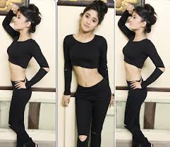 Slide 4 -Yeh Rishta Kya Kehlata Hai actor Shivangi loves to flaunt her back  and midriff, see pics