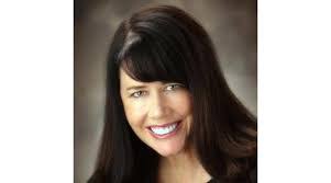 Vicki Lyons's Instagram, Twitter & Facebook