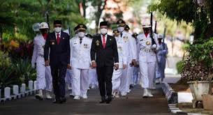Beberapa orang dikabarkan ikut diamankan tim kpk. P0uswg339du1sm