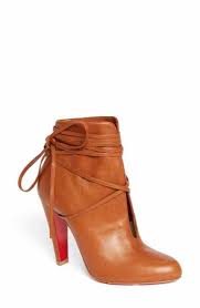 2020 Kislik Bayan Bot Modelleri Hardal Topuklu Deri Ip Bagcikli Bot Kiyafet Kombinleri Topuklular Christian Louboutin Bot