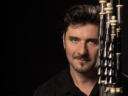 Voyage musical dans l'univers de Ronan le Bars, des pays de Bretagne aux  Nations Celtes. ⭐️vendredi 29 novembre à 19h30⭐️ Instrumentiste reconnu  mondialement, Ronan Le Bars est un des rares virtuoses du