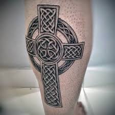 This celtic cross tattoo for women with bright knots in green give a leafy look to this stunning tattoo. Pin On Tattoos