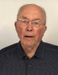 Some seniors 'left hanging' by Manitoba vaccine plan