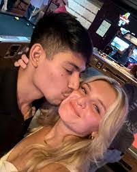 Summer Lester's Instagram, Twitter & Facebook