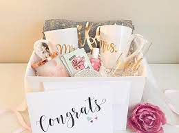 We researched the best wedding gifts at all different price points. Weddinggiftguide 8 Travel Gifting Ideas For Newly Weds Honeymoon Special Shaadisaga