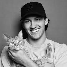 Tammy Milligan's Instagram, Twitter & Facebook