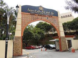 Mendaftar nikah di jabatan agama islam (jais) untuk muslim dan jabatan pendaftaran negara (jpn) untuk non muslim melaporkan perkawinan di kbri kuala lumpur. Tindakan Langgar Norma Undang Undang Budaya Yayasan Dakwah Islamiah Malaysia