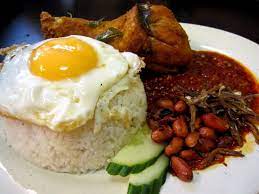 Nasi lemak is traditionally eaten for breakfast in malaysia (image: Origins Of Nasi Lemak In Malaysia Steemit