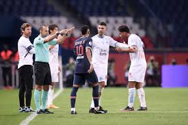 Alvaro gonzalez is a midfielder and is 5'9 and weighs 158 pounds. Alvaro Gonzalez Swore To Marseille Supporter Groups That He Was Not Racist Towards Neymar Get French Football News