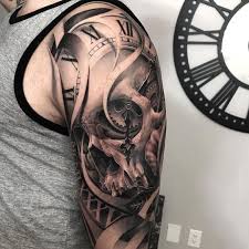 Tatuagem Caveiras Masculinas 75 Modelos Tatuagens Ideias Tatuagem Caveira Tatuagem Ombro Masculina Tatuagem Nesse texto, você verá um pouco sobre cada um dos principais tipos de tatuagens masculinas. pinterest