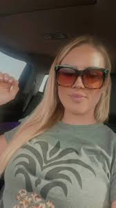 Amanda Hartline (@amandachrstne)