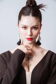 Demi Ho Makeup studio專業整體造型師| 新娘秘書推薦| GoWedding婚禮掏心話