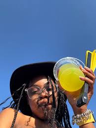 Hello! My name is Kelly and I am sharing this for a lovely friend of mine  Amanda she is a junior in high schoo at Sequoyah high school in  Madisonville Tnl. I