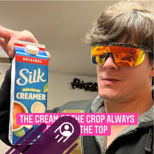 D'Addario , GHS , Or Ernie Ball ? Can i ask you what are your favorite  strings and why 😐