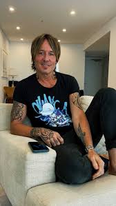 See more ideas about keith urban, keith, urban. Keith Urban Debuted A New Hand Tattoo During The Acm Awards